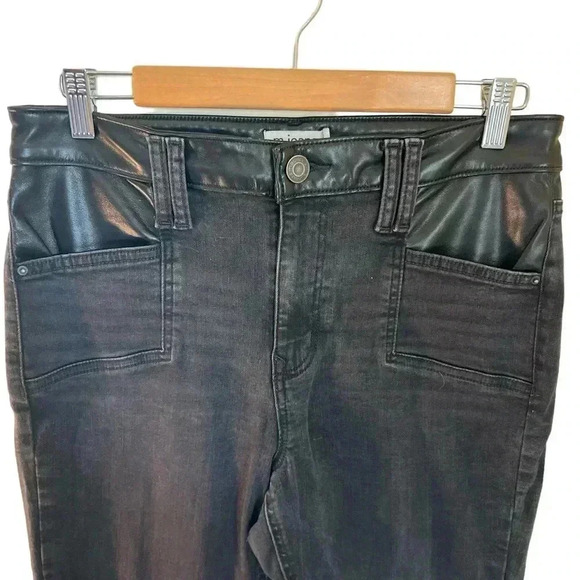 Maurices Women’s Straight High Rise Jeans, size 12 - Picture 5 of 5